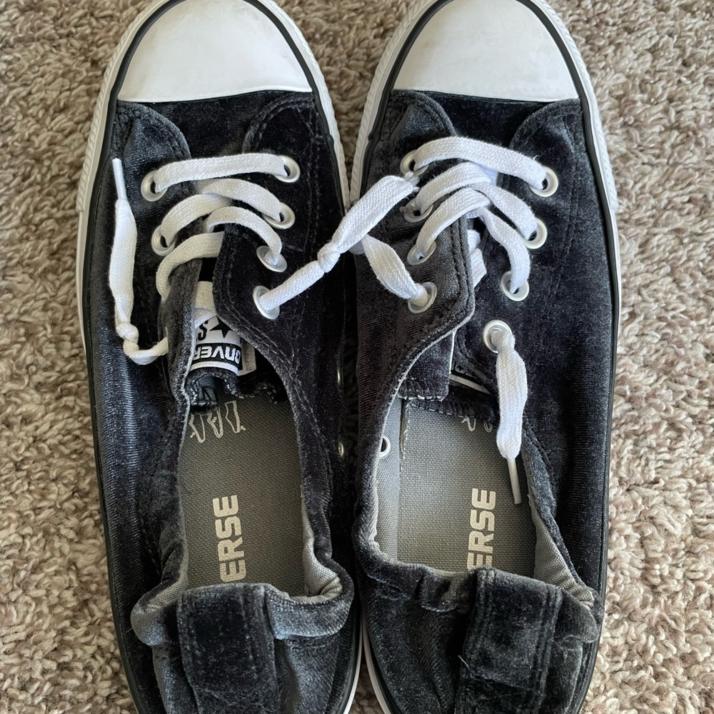 Black/Charcoal Gray